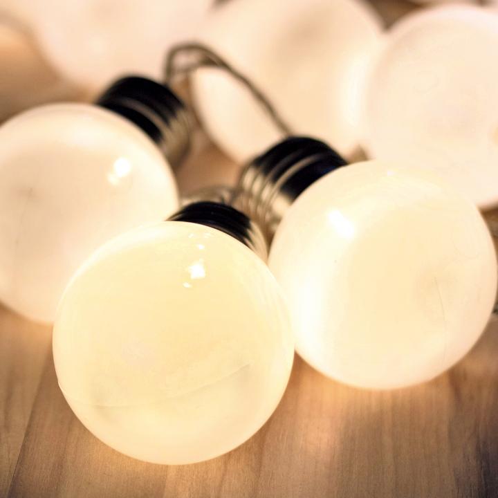 Ghirlandă cu LED-uri, decor globuri mate Somogyi